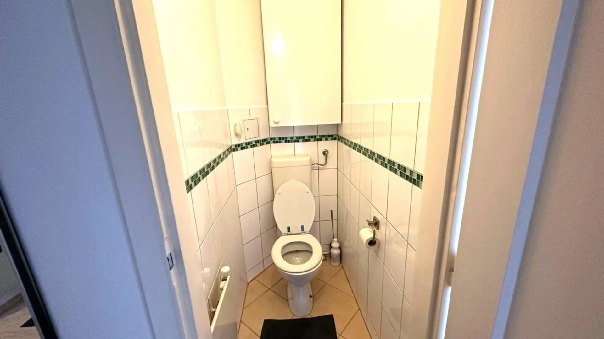Apartment For 6 Near Schonbrunn , Cleaning Included