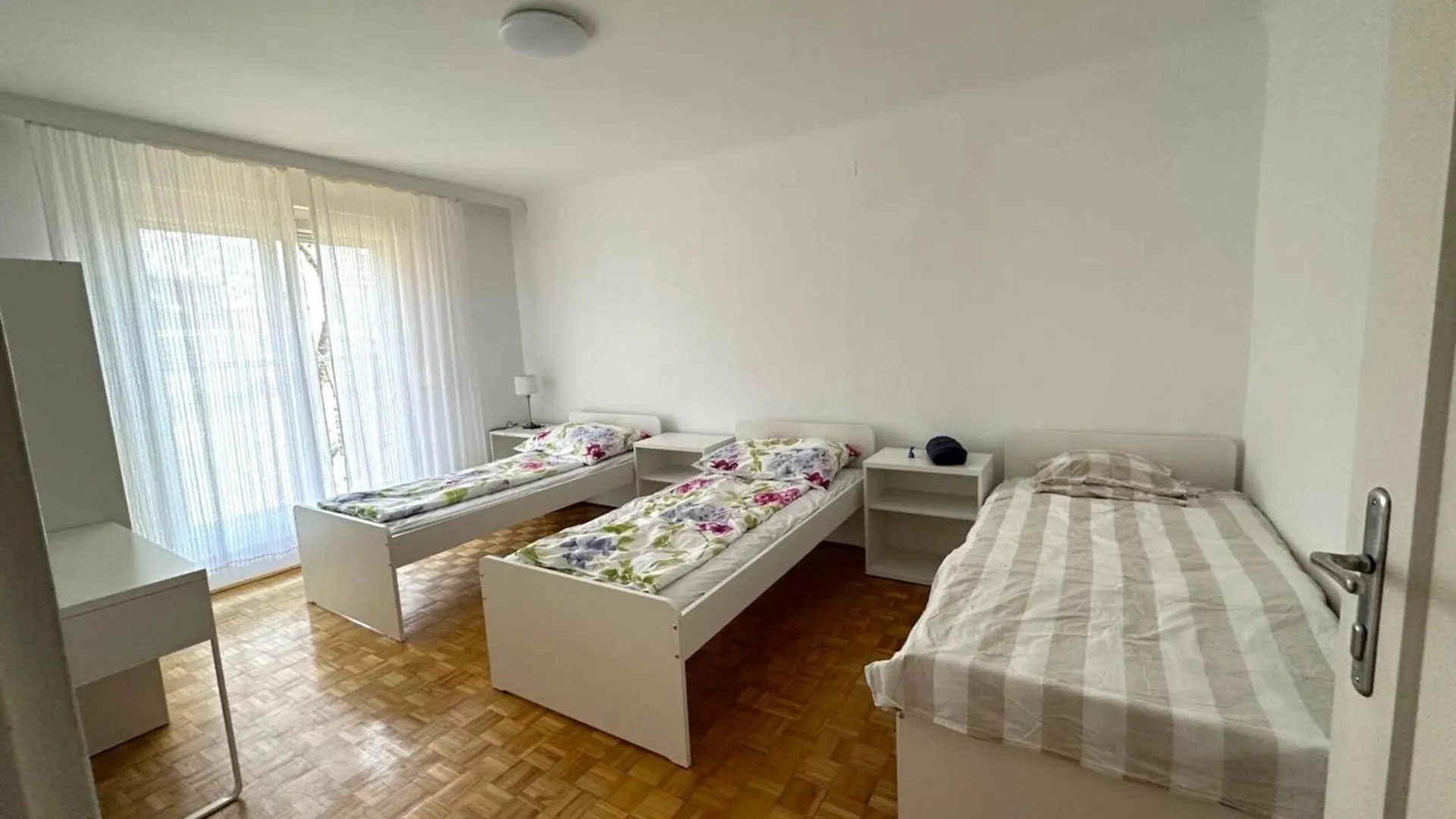 Apartment For 6 Near Schonbrunn , Cleaning Included  Vienna