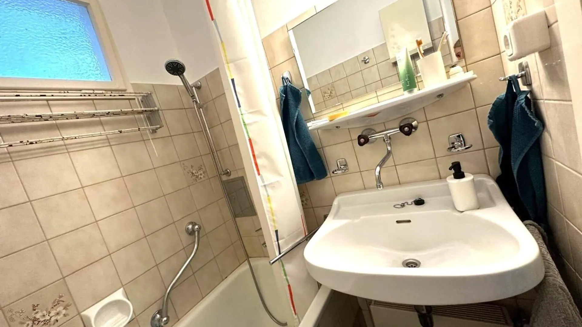 Apartment For 6 Near Schonbrunn , Cleaning Included